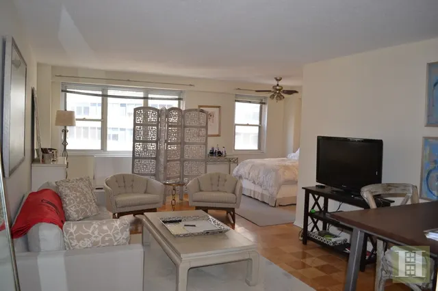 400 East 54th Street