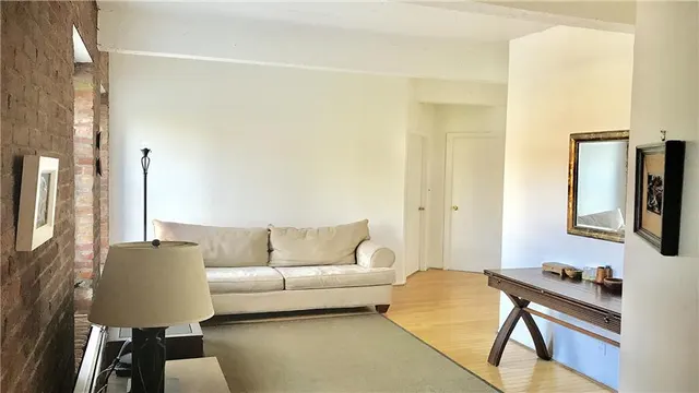 10 Christopher Street