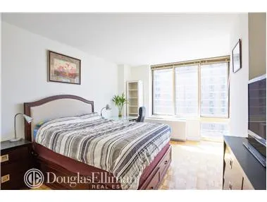 260 West 54th Street