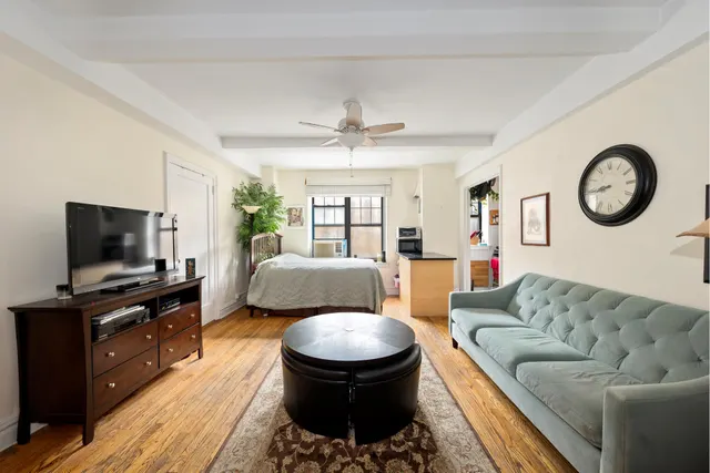 200 East 16th Street