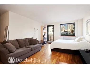 325 West 51st Street