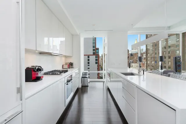 300 East 23rd Street