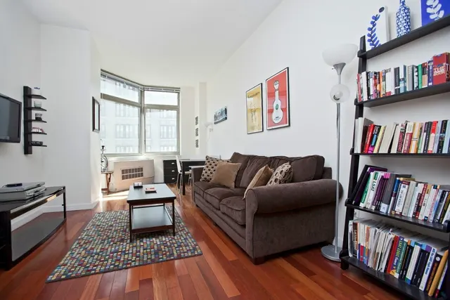 121 East 23rd Street