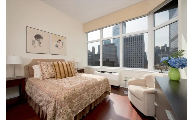 300 East 55th Street