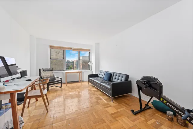 33 Greenwich Avenue