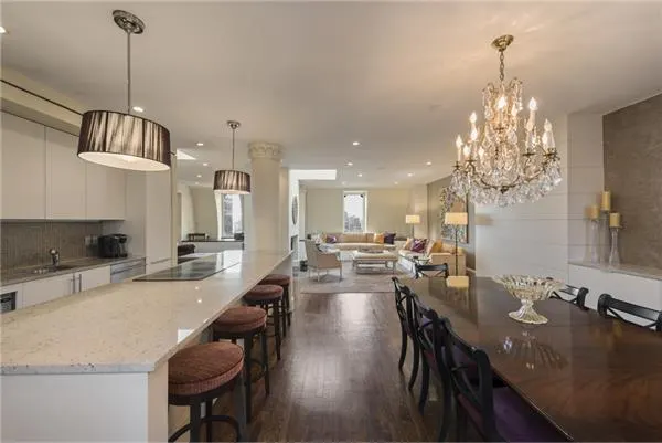 43 5th Avenue