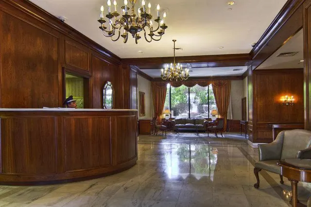 200 East 72nd Street