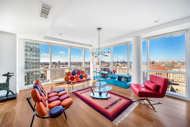 2628 Broadway