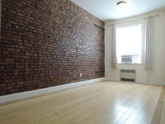 44 9th Avenue