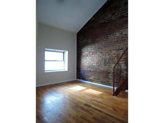 44 9th Avenue