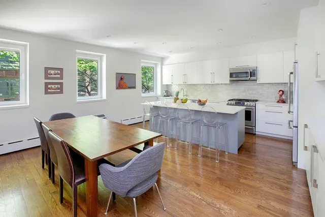 207 East 21st Street