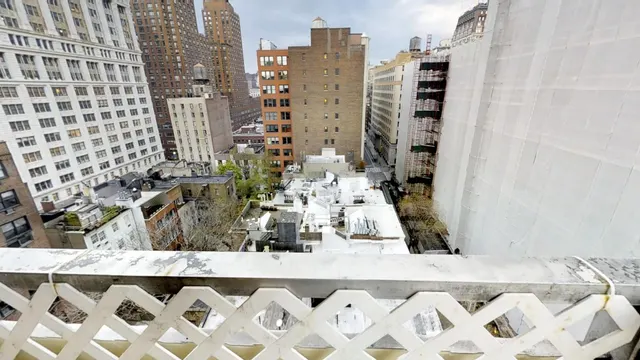 142 East 16th Street