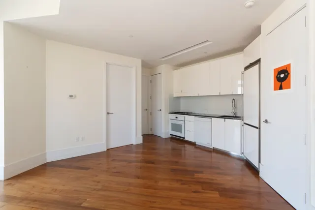 10-17 Jackson Avenue