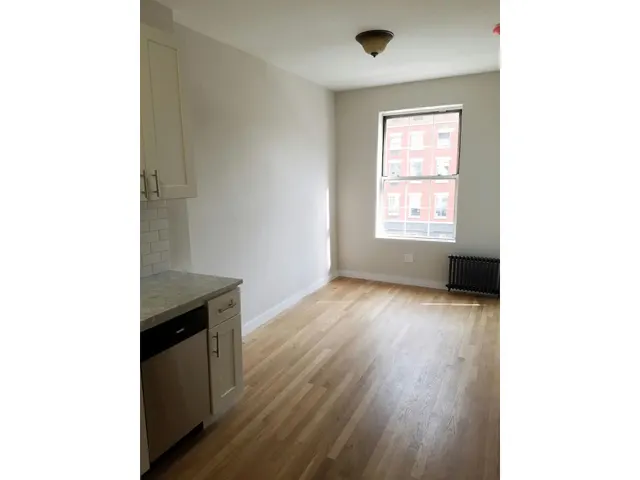 44 9th Avenue