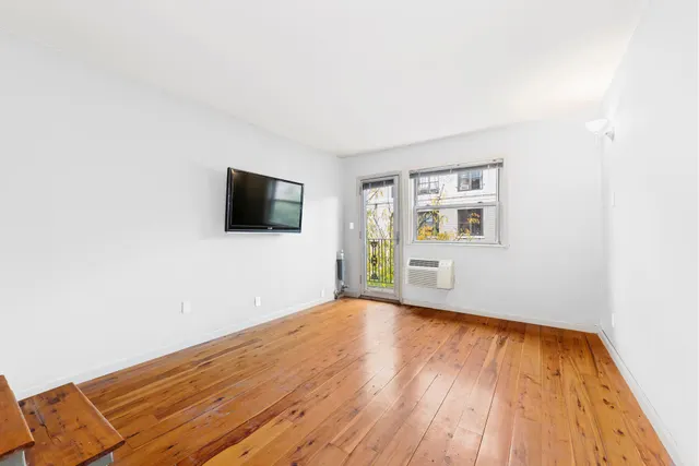 211 Thompson Street