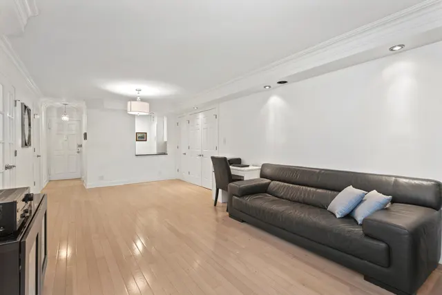 360 East 72nd Street