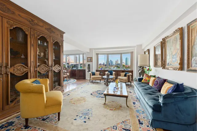 45 Sutton Place South