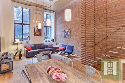 39 E 12TH Street