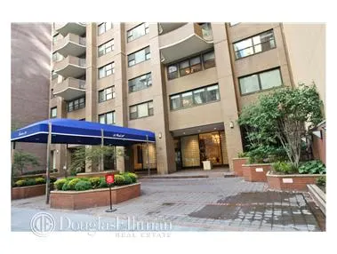58 West 58th Street
