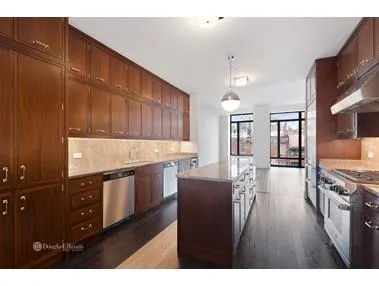 155 West Eleventh Street
