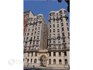 418 Central Park West