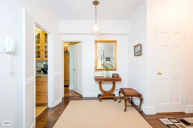 165 East 72nd Street