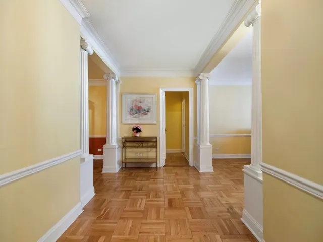 16 Sutton Place