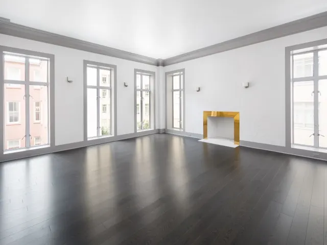 21 East 61st Street