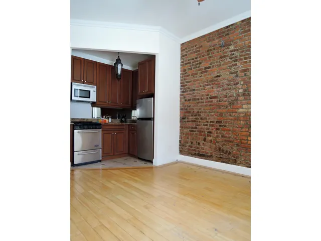 44 9th Avenue