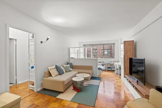 211 East 53rd Street