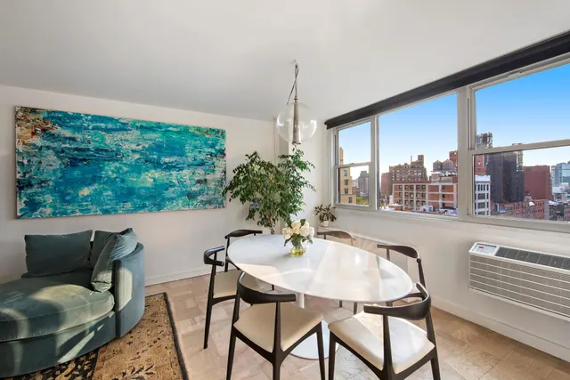 77 Seventh Avenue