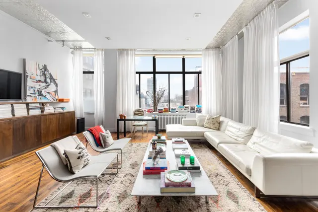 718 Broadway
