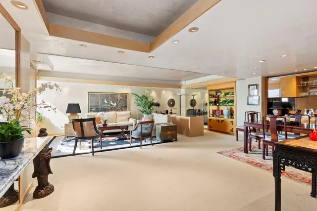 45 Sutton Place South