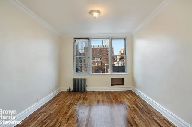 87 Hicks Street