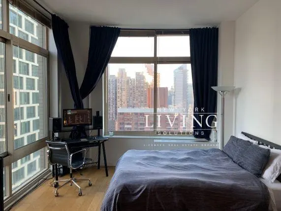 260 West 54th Street