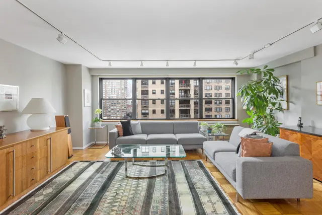 345 East 81st Street