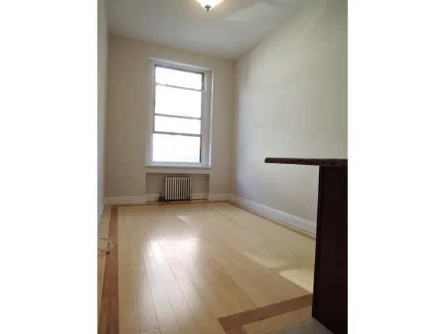 44 9th Avenue