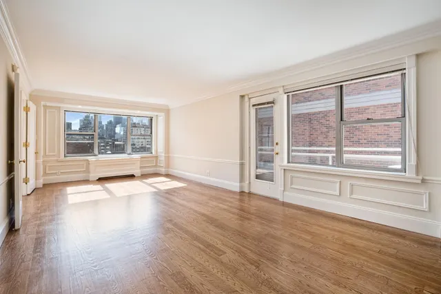 360 East 72nd Street