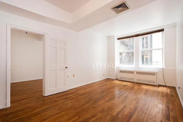 176 Broadway