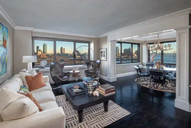 45 Sutton Place South
