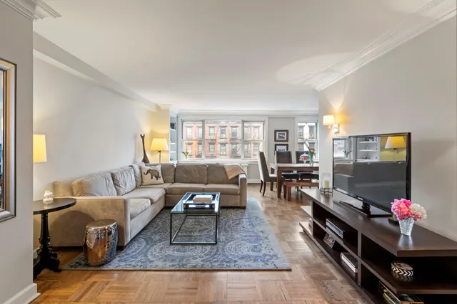196 East 75th Street