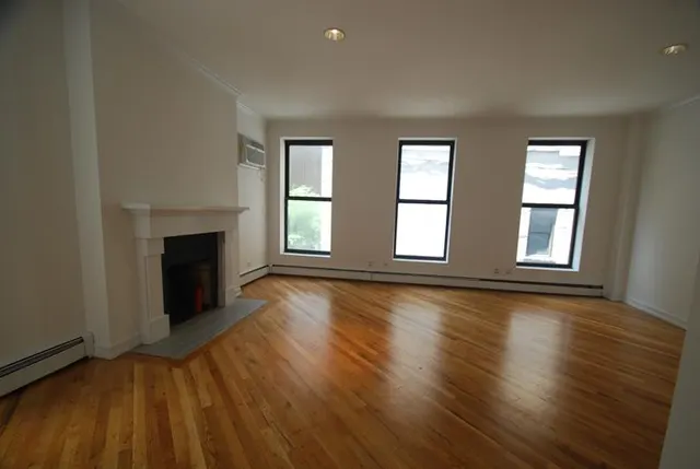 1047 Second Avenue
