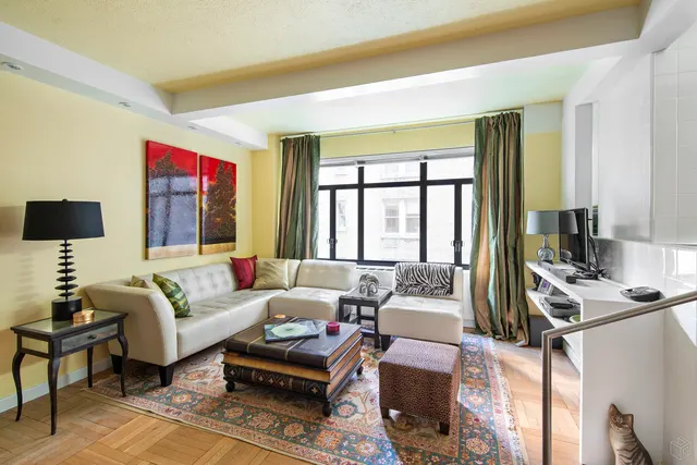 25 West 54th Street