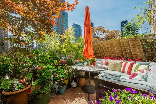 211 East 53rd Street