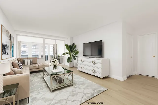 142 East 16th Street