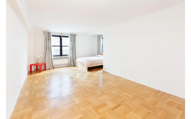 135 East 54th Street
