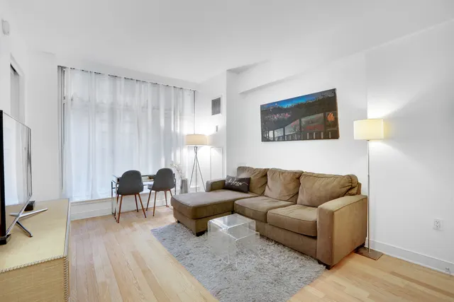 5 East 44th Street