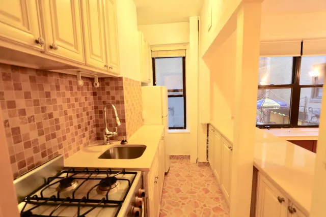 201 East 35th Street
