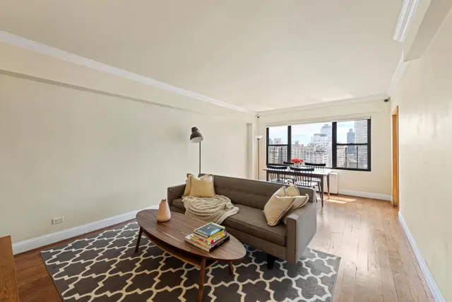 196 East 75th Street