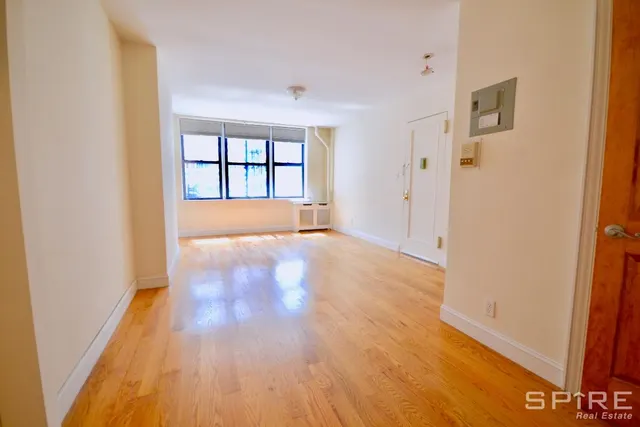457 West 50th Street